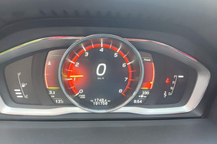 Used Volvo S60 2018 S60L T4 Smart & Ambitious Edition Instrument Cluster