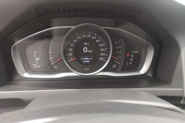 Used Volvo S60 2018 S60L T3 Smart Progress Edition Instrument Cluster