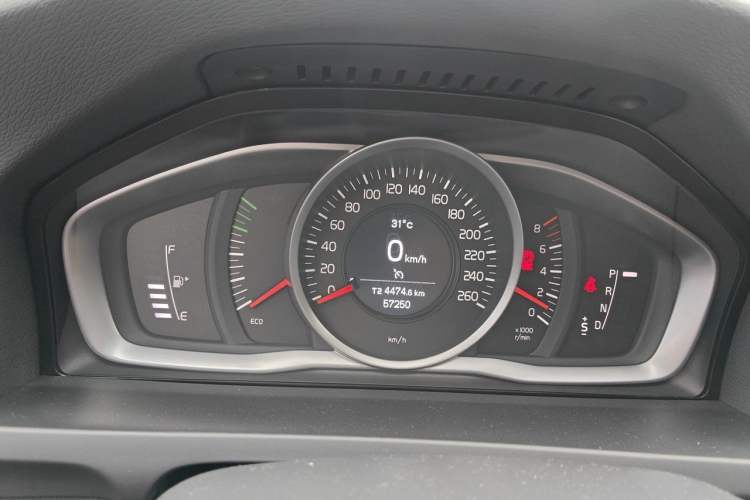 Used Volvo S60 2018 S60L T3 Smart Progress Edition Instrument Cluster