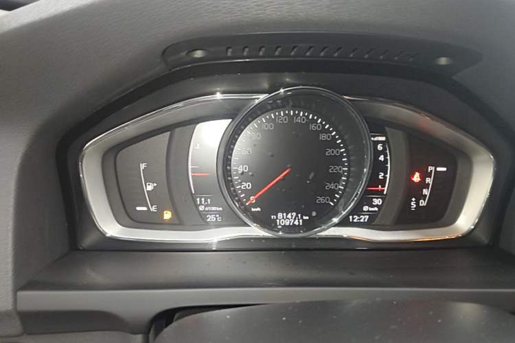 Used Volvo S60 2018 S60L T5 Intelligent Drive Progressive Edition Instrument Cluster