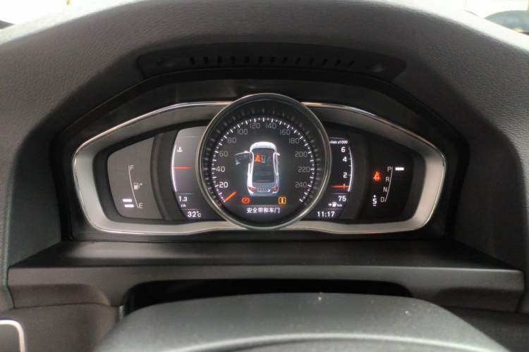 Used Volvo S60 2018 S60L T4 Smart & Ambitious Edition Instrument Cluster