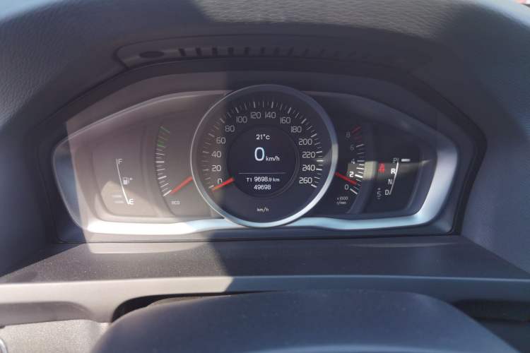 Used Volvo S60 2018 S60L T3 Smart Progress Edition Instrument Cluster