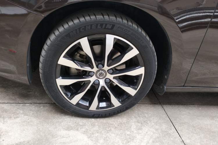 Used Volvo S60 2018 S60L T3 Smart Progress Edition Left Front Wheel Hub