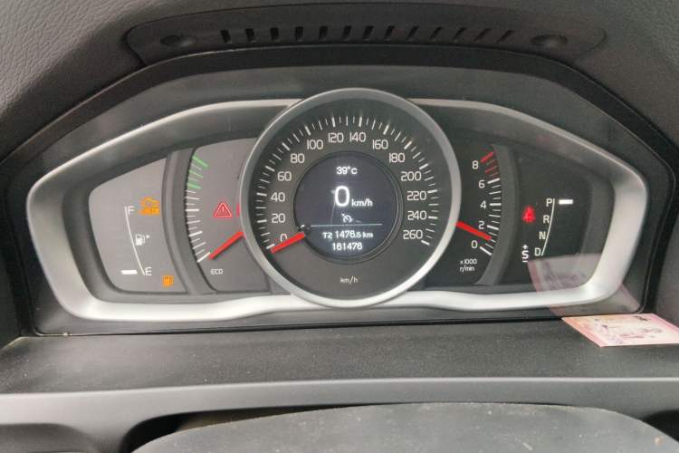 Used Volvo S60 2018 S60L T3 Smart Progress Edition Odometer Close Up