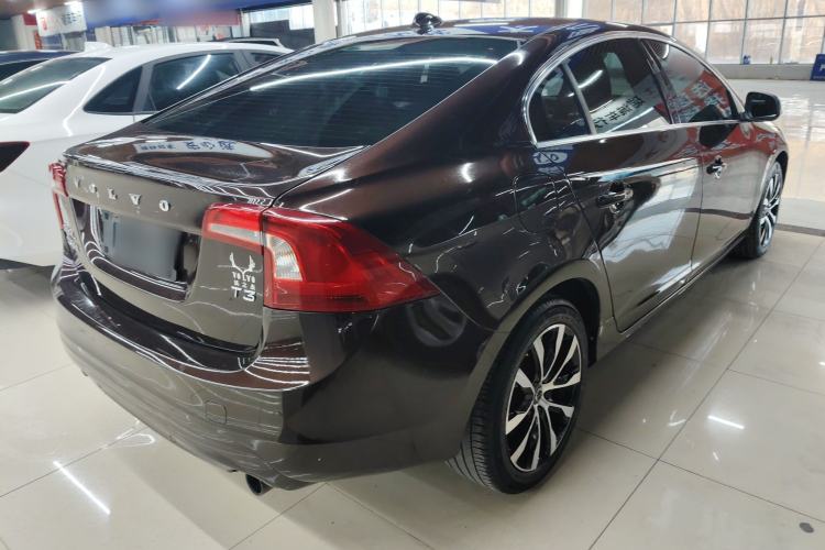 Used Volvo S60 2018 S60L T3 Smart Progress Edition Rear Right 45 Deg