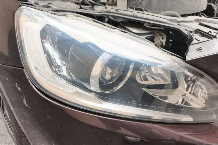 Used Volvo S60 2018 S60L T4 Smart & Ambitious Edition Right Front Headlight