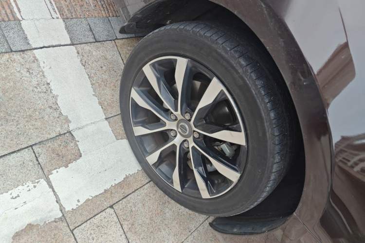 Used Volvo S60 2018 S60L T3 Smart Progress Edition Right Front Wheel Hub