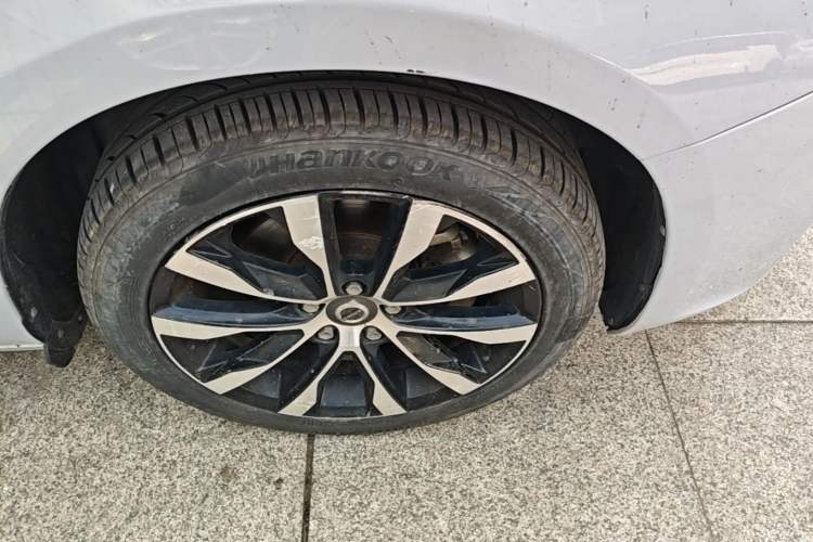 Used Volvo S60 2018 S60L T3 Smart Progress Edition Right Front Wheel Hub