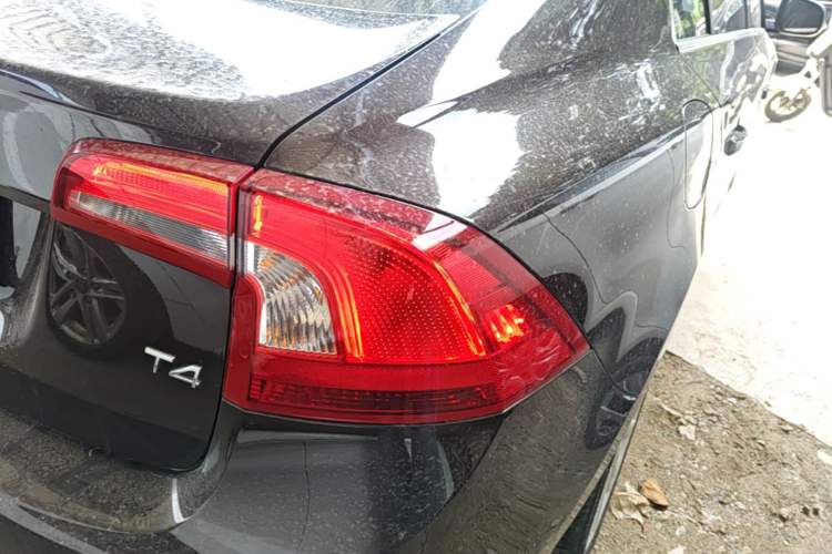 Used Volvo S60 2018 S60L T4 Zhiyuan Edition Right Rear Taillight