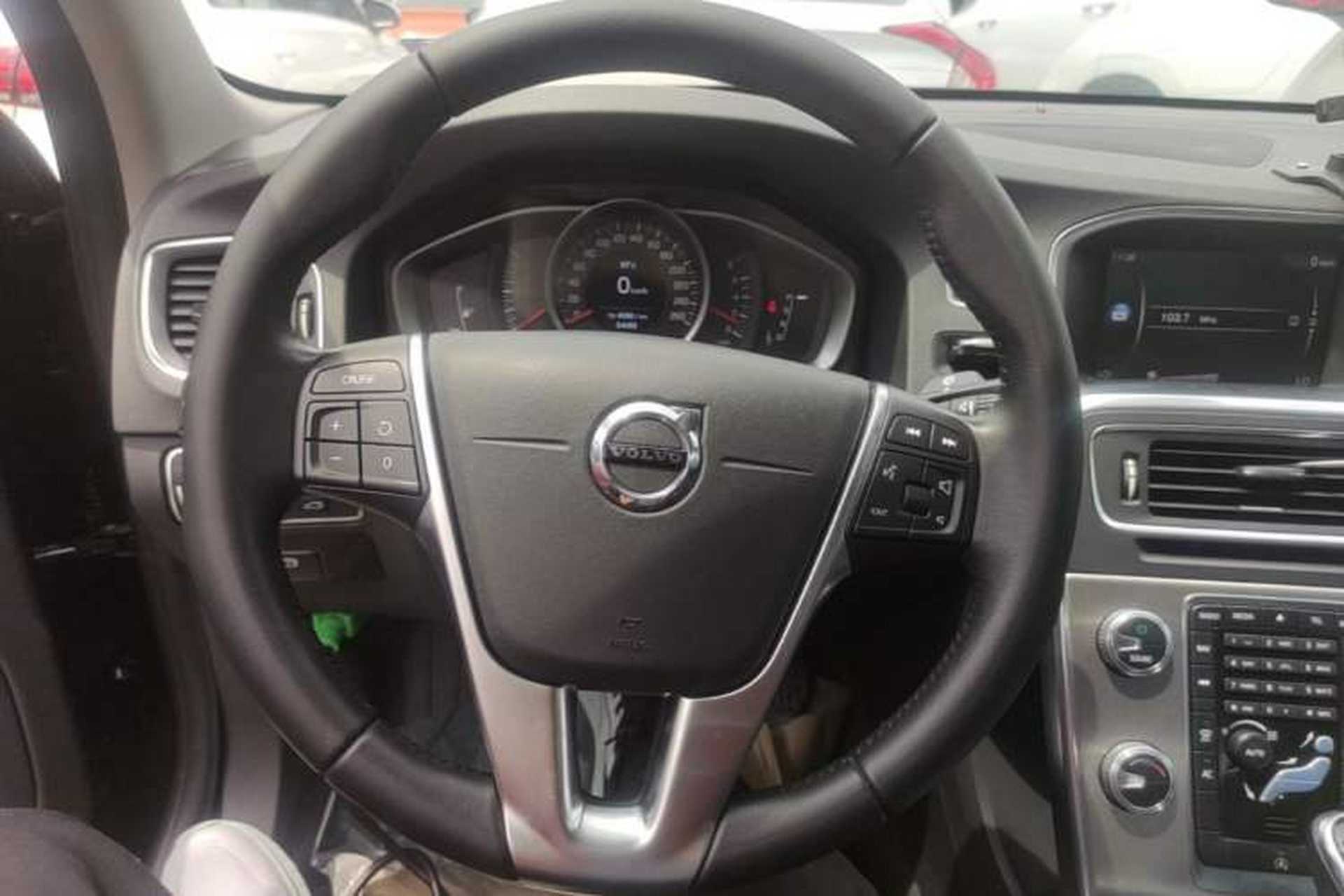 Used Volvo S60 2018 S60L T3 Smart Progress Edition Steering Wheel