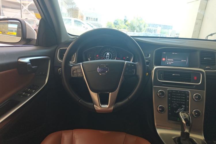 Used Volvo S60 2018 S60L T3 Smart Upgrade Edition Steering Wheel