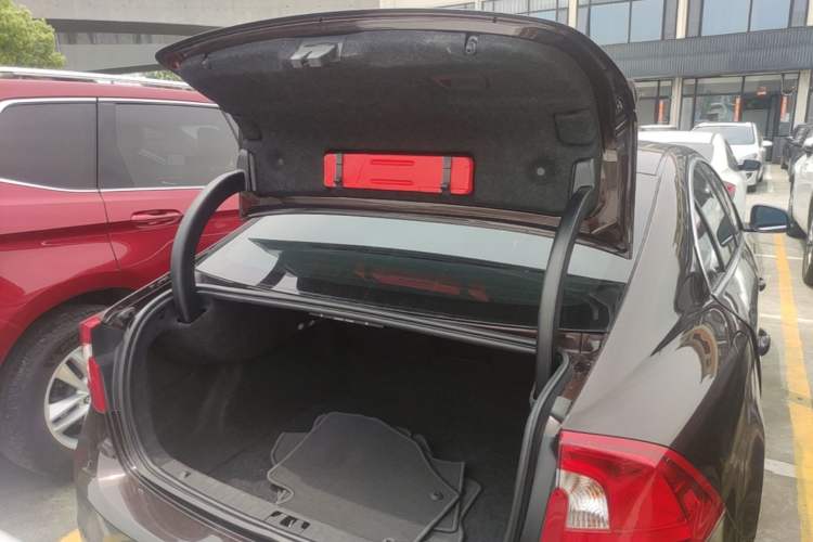 Used Volvo S60 2018 S60L T3 Smart Progress Edition Trunk
