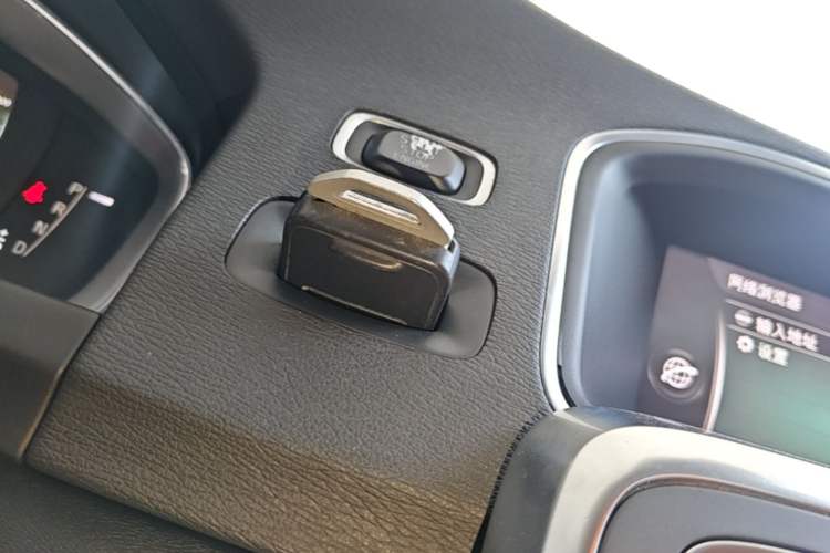 Used Volvo S60 2018 S60L T4 Zhiyuan Edition Vehicle Key