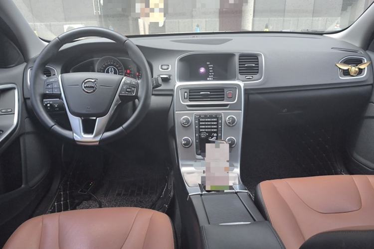 Used Volvo S60 2018 S60L T3 Smart Progress Edition Center Console