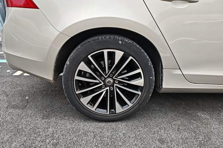 Used Volvo S60 2018 S60L T4 Smart & Ambitious Edition Exterior 5