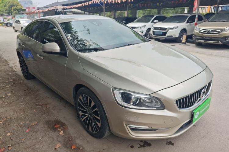 Used Volvo S60 2018 S60L T4 Smart & Ambitious Edition Front Right 45 Deg