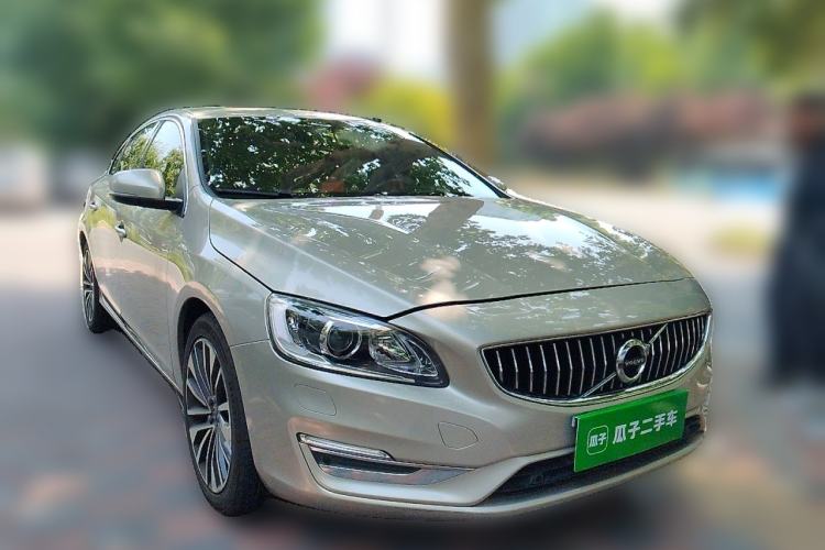 Used Volvo S60 2018 S60L T4 Smart & Ambitious Edition Front Right 45 Deg