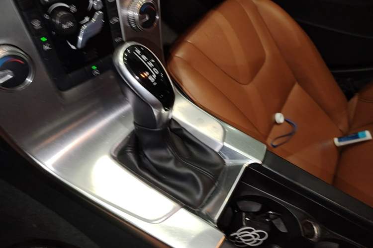 Used Volvo S60 2018 S60L T3 Smart Upgrade Edition Gear Lever