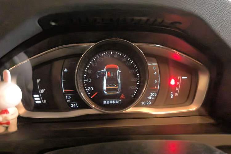 Used Volvo S60 2018 S60L T4 Smart & Ambitious Edition Instrument Cluster