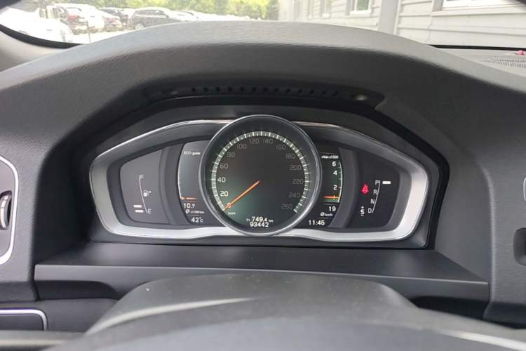Used Volvo S60 2018 S60L T4 Zhiyuan Edition Instrument Cluster