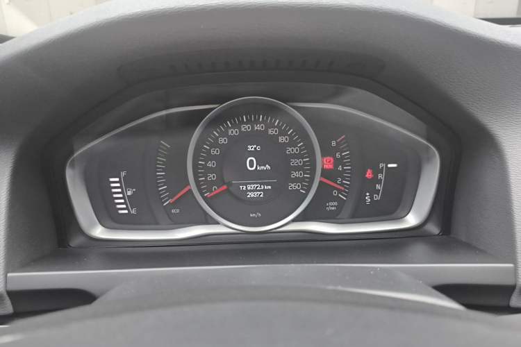 Used Volvo S60 2018 S60L T3 Smart Progress Edition Instrument Cluster