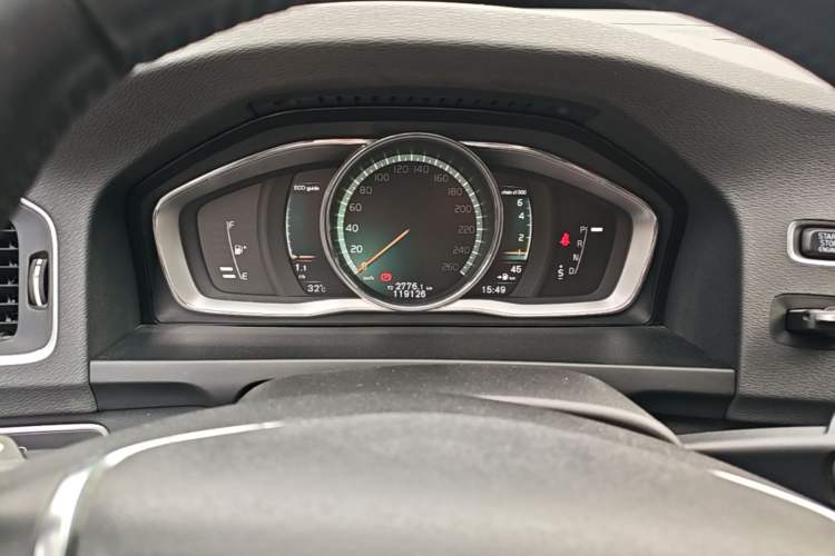 Used Volvo S60 2018 S60L T4 Zhiyuan Edition Instrument Cluster