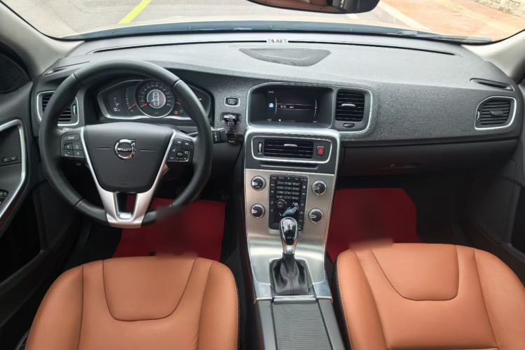 Used Volvo S60 2018 S60L T3 Smart Progress Edition Interior 3