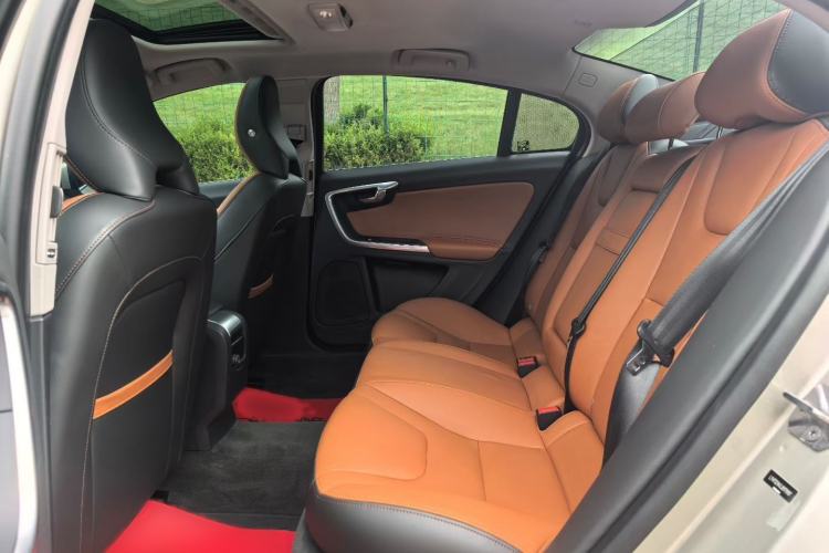 Used Volvo S60 2018 S60L T3 Smart Progress Edition Interior 4