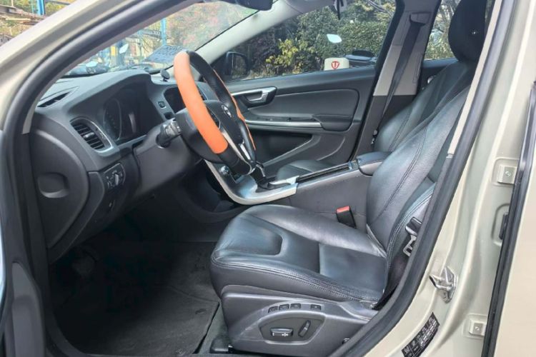 Used Volvo S60 2018 S60L T3 Smart Progress Edition Interior 4