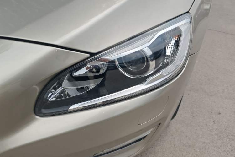 Used Volvo S60 2018 S60L T4 Smart & Ambitious Edition Left Front Headlight