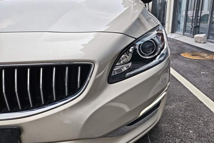 Used Volvo S60 2018 S60L T4 Smart & Ambitious Edition Left Front Headlight