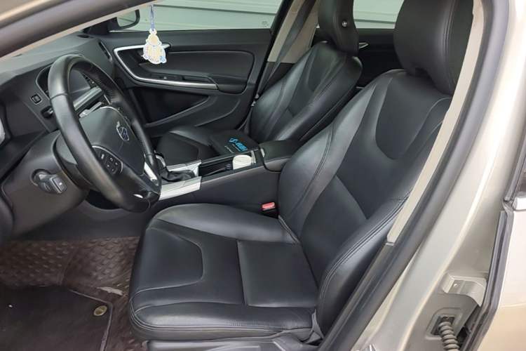 Used Volvo S60 2018 S60L T4 Zhiyuan Edition Left Front Seat