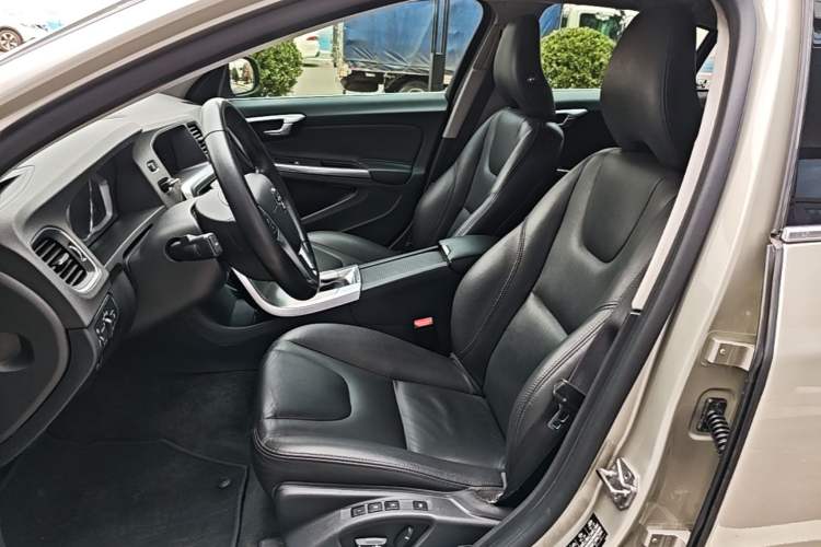 Used Volvo S60 2018 S60L T4 Smart & Ambitious Edition Left Front Seat