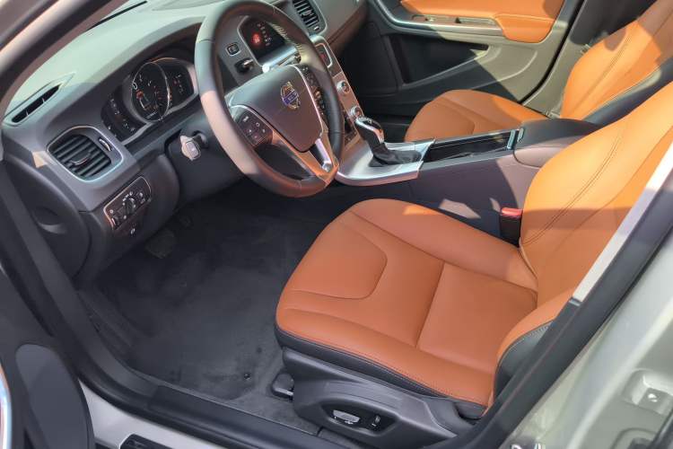 Used Volvo S60 2018 S60L T4 Zhiyuan Edition Left Front Seat