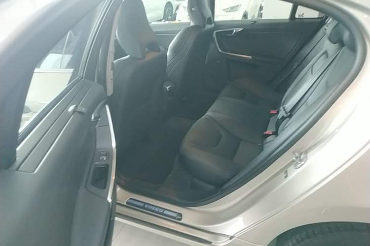 Used Volvo S60 2018 S60L T5 Intelligent Drive Progressive Edition Left Rear Seat