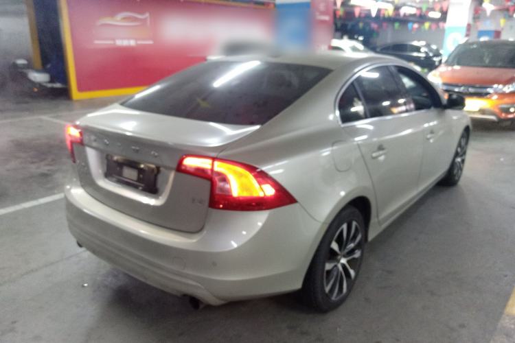 Used Volvo S60 2018 S60L T3 Smart Progress Edition Rear Right 45 Deg