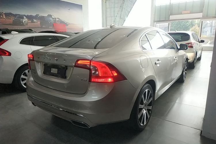 Used Volvo S60 2018 S60L T5 Intelligent Drive Progressive Edition Rear Right 45 Deg