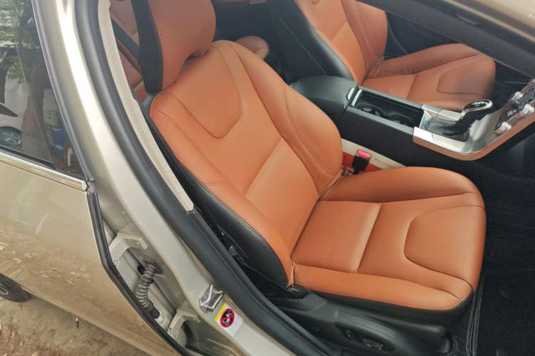 Used Volvo S60 2018 S60L T4 Smart & Ambitious Edition Right Front Seat