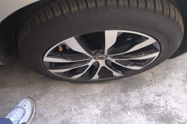 Used Volvo S60 2018 S60L T3 Smart Progress Edition Right Front Wheel Hub