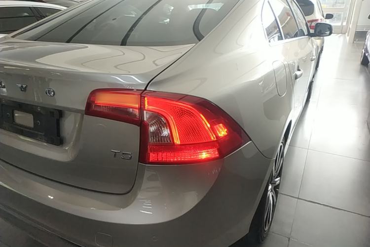 Used Volvo S60 2018 S60L T5 Intelligent Drive Progressive Edition Right Rear Taillight