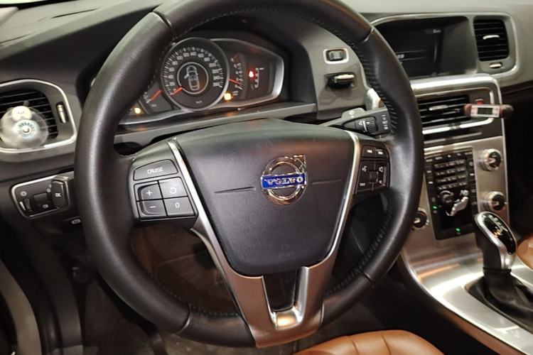 Used Volvo S60 2018 S60L T3 Smart Upgrade Edition Steering Wheel