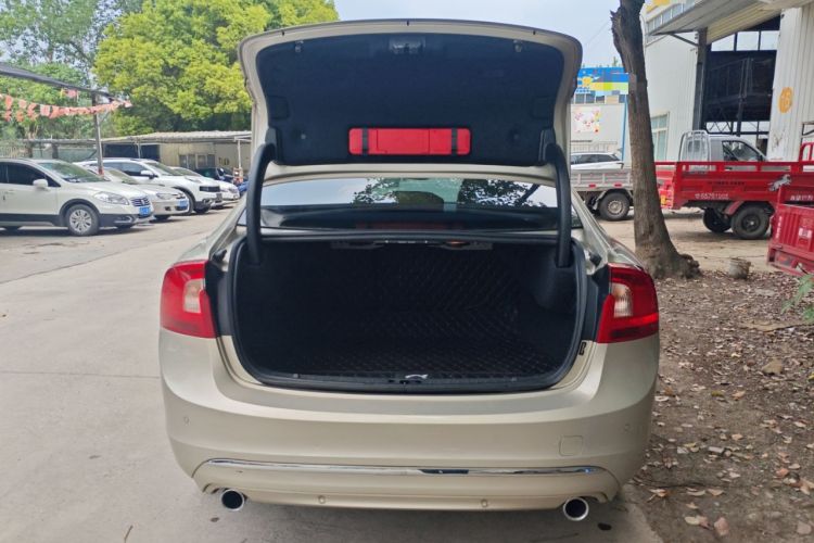 Used Volvo S60 2018 S60L T4 Smart & Ambitious Edition Trunk
