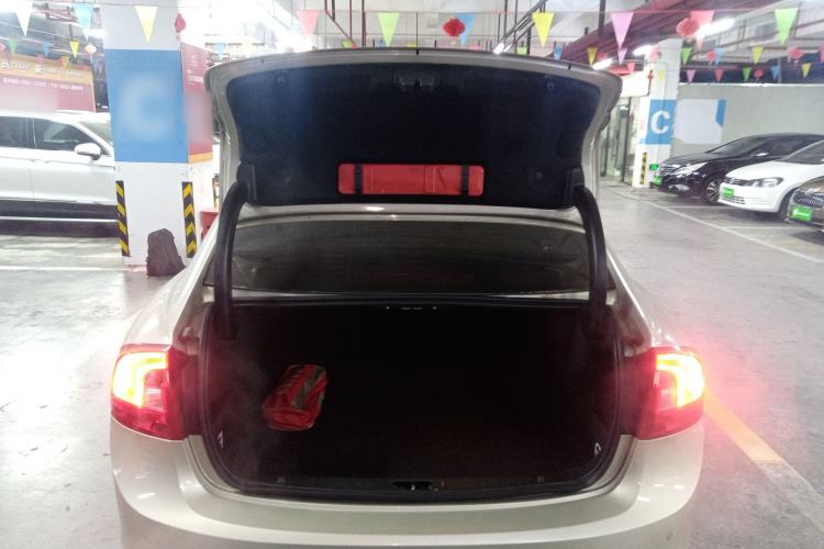 Used Volvo S60 2018 S60L T3 Smart Progress Edition Trunk