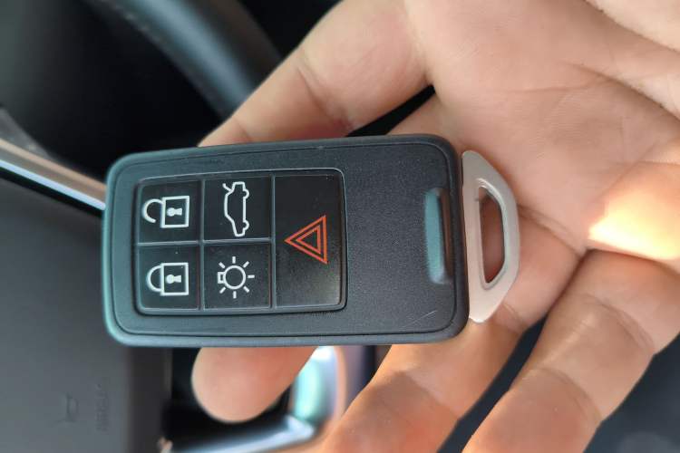 Used Volvo S60 2018 S60L T4 Zhiyuan Edition Vehicle Key