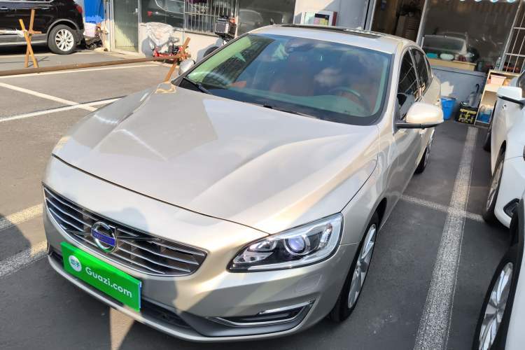 Used Volvo S60 2018 S60L T4 Zhiyuan Edition Guazi used car, China used car export, Used car for sale, Used cars, Cheapest cars for sale
