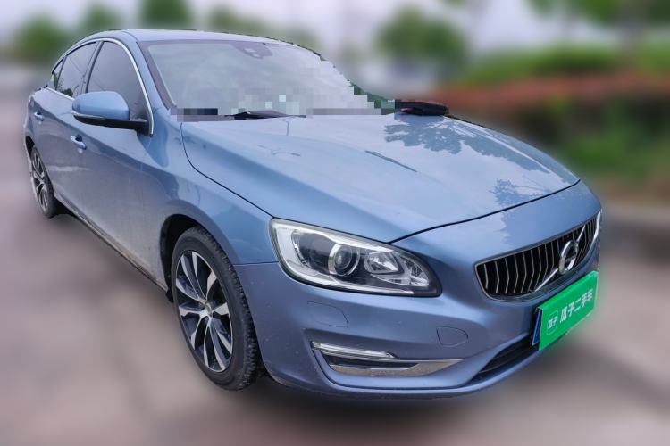 Used Volvo S60 2018 S60L T3 Smart Progress Edition Front Right 45 Deg