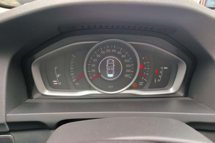 Used Volvo S60 2018 S60L T3 Smart Progress Edition Instrument Cluster