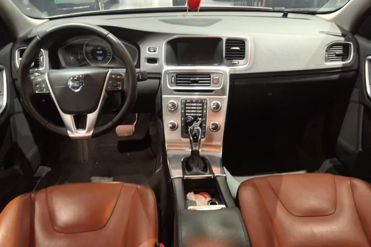Used Volvo S60 2018 S60L T3 Smart Upgrade Edition Center Console