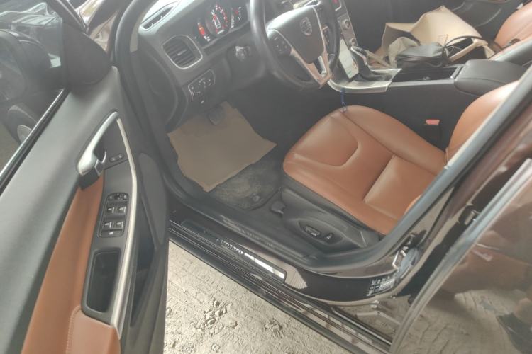 Used Volvo S60 2018 S60L T4 Zhiyuan Edition Driver Seat