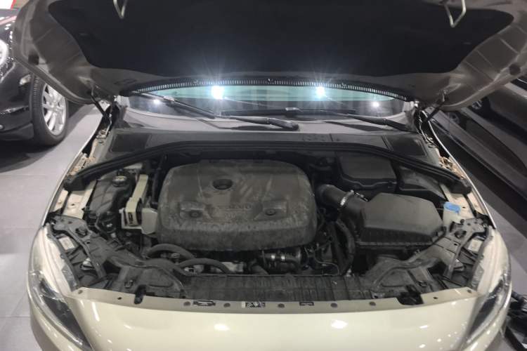 Used Volvo S60 2018 S60L T3 Smart Upgrade Edition Engine Bay